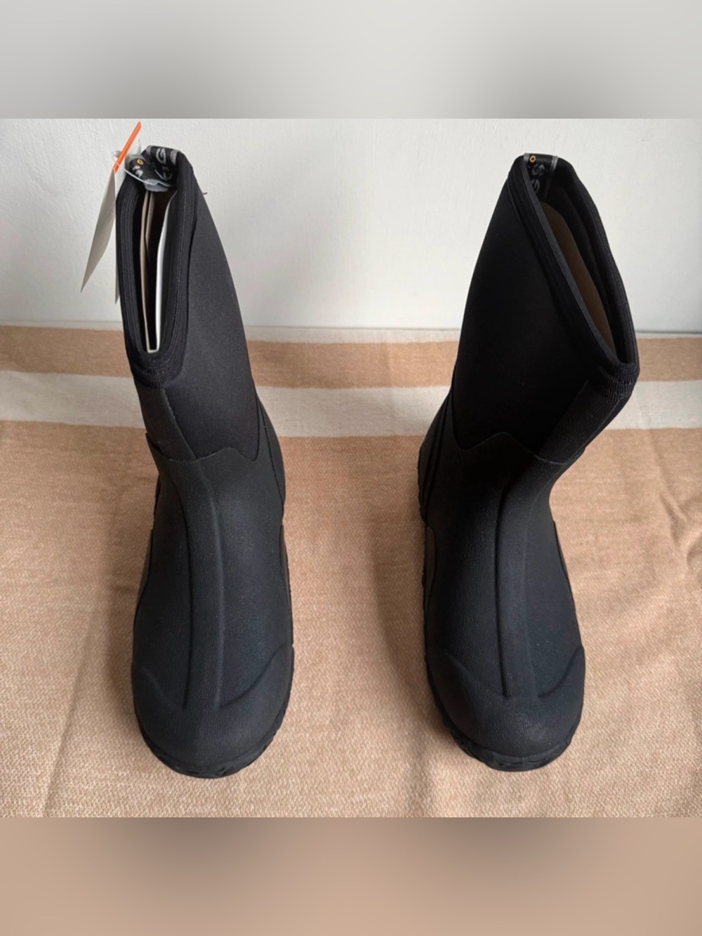 BOGS Classic Black Waterproof Insulated -40F women’s boots New size 8